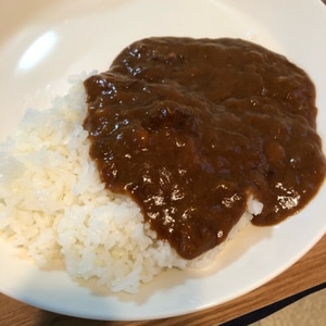 圧力鍋とルーで簡単、牛すじメインのどろどろカレー